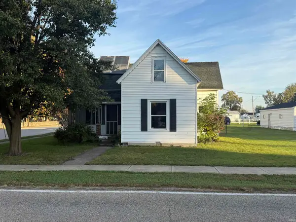 102 Park Avenue, Royal Center, IN 46978