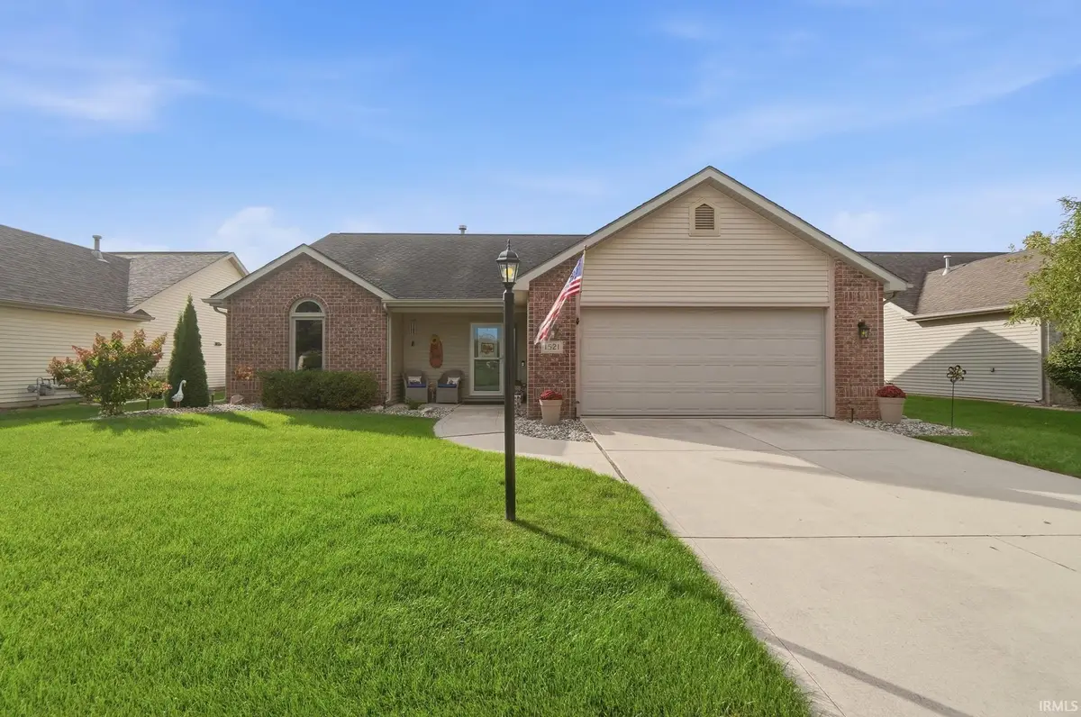 1521 Classic Lake Cove, Huntertown, IN 46748 - #1