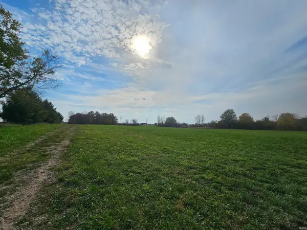 245 E 300 Road, Portland, IN 47371