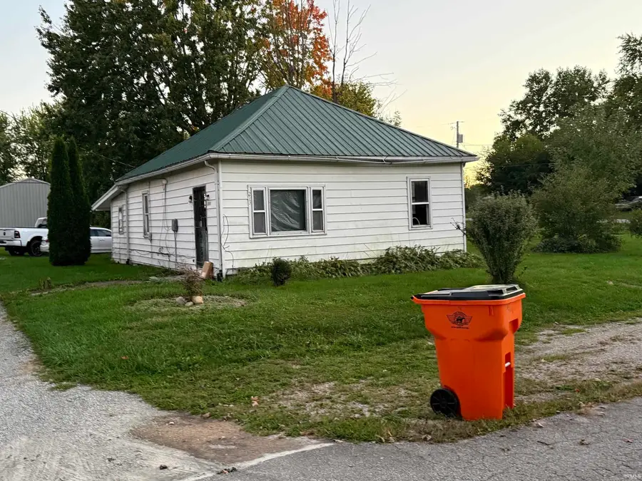 213 W Dailey Street, Amboy, IN 46911 - #2