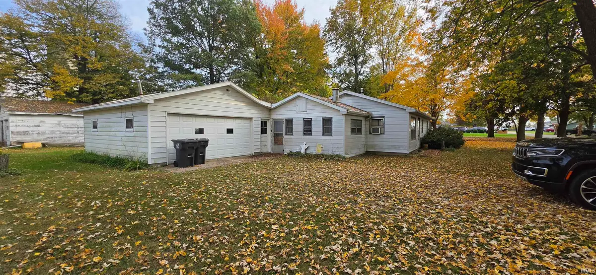 301 Donna Street, Leesburg, IN 46538 - #1