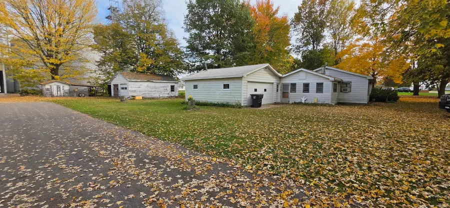 301 Donna Street, Leesburg, IN 46538 - #3