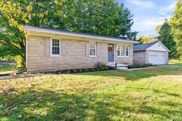801 Sharon Road, Newburgh, IN 47630