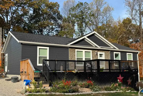 125 White Lane, Bedford, IN 47421