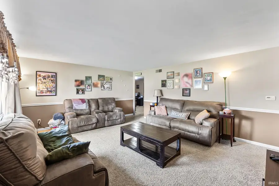 4736 Ashland Drive, Fort Wayne, IN 46835 - #3