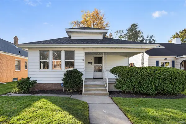 2618 Hartzer Street, South Bend, IN 46628
