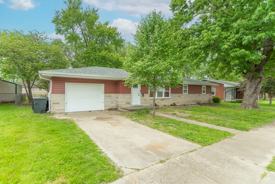 1279 E Jackson Street, Martinsville, IN 46151 - #2