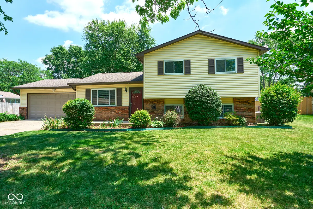 1165 Apple Valley Road, Greenwood, IN 46142 - Image #1