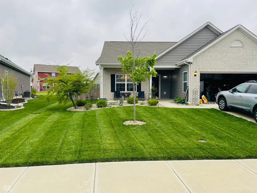 401 Haywood Drive, Greenfield, IN 46140 - #2