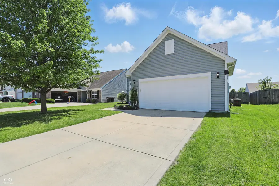 3341 Enclave Crossing, Greenwood, IN 46143 - #2