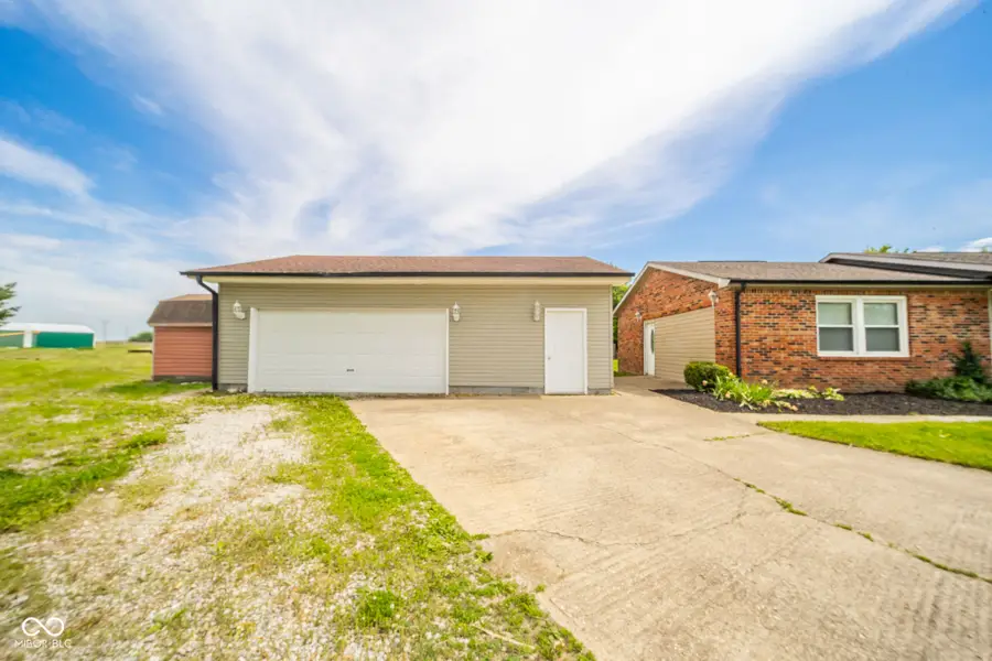 6863 W Jennifer Court, Greenfield, IN 46140 - Image #2