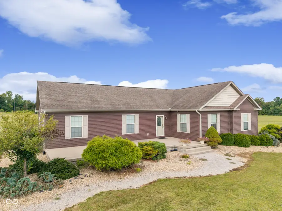 11972 E County Road 50 N, Seymour, IN 47274 - #2