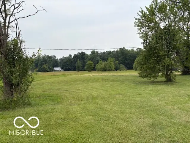 320 E Santee Drive, Greensburg, IN 47240 - Image #3