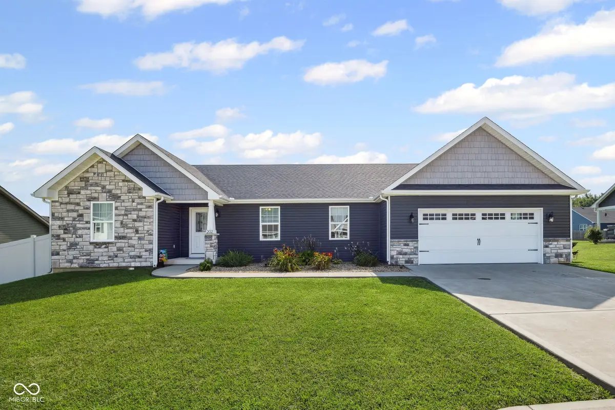 202 Diamond Lane, Crawfordsville, IN 47933 - Image #1