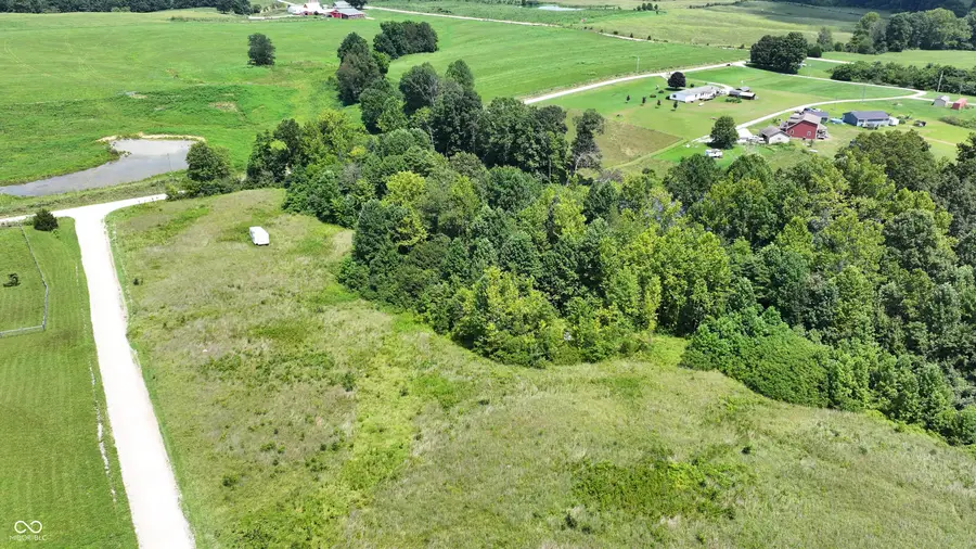 5746 N La Salle Estates Drive, Bloomfield, IN 47424 - #2