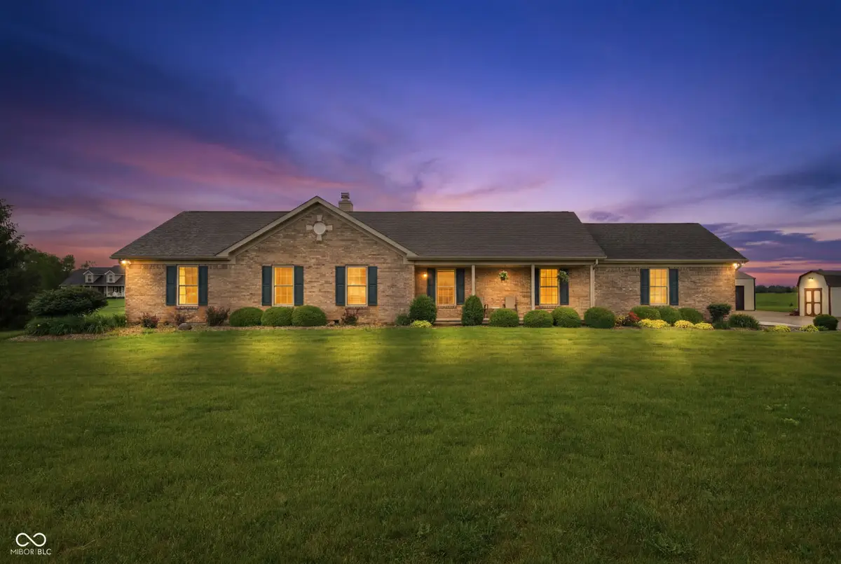 382 N 900 W, Anderson, IN 46011 - #1