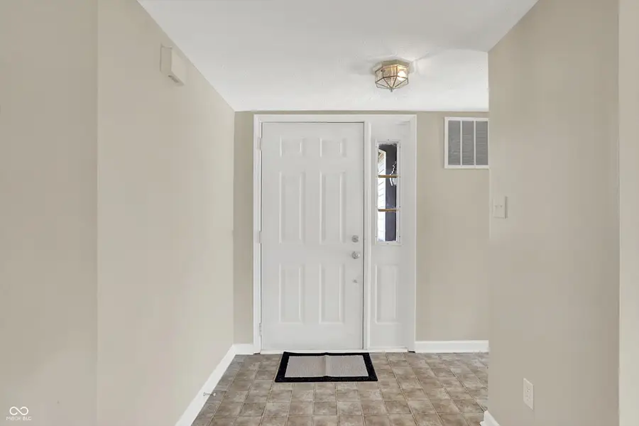 7532 Crickwood Lane, Indianapolis, IN 46268 - Image #2