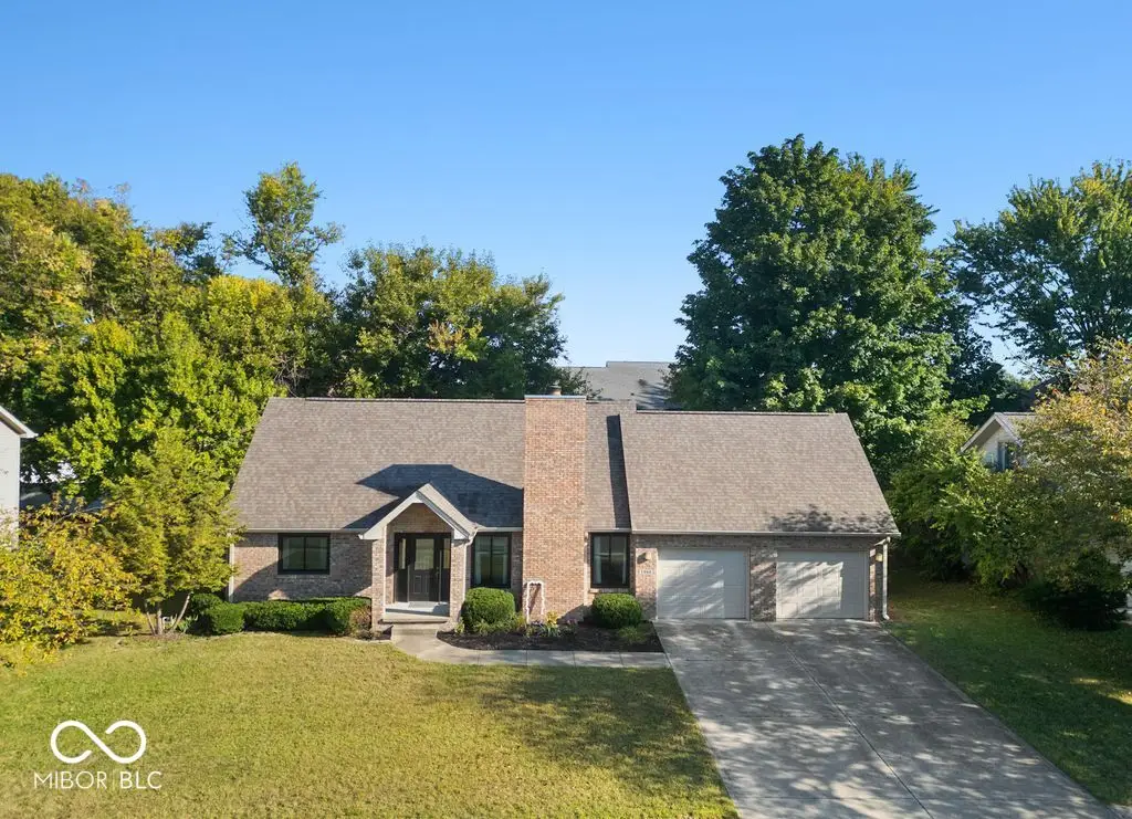1966 Broadmoor Lane, Columbus, IN 47203 - #1