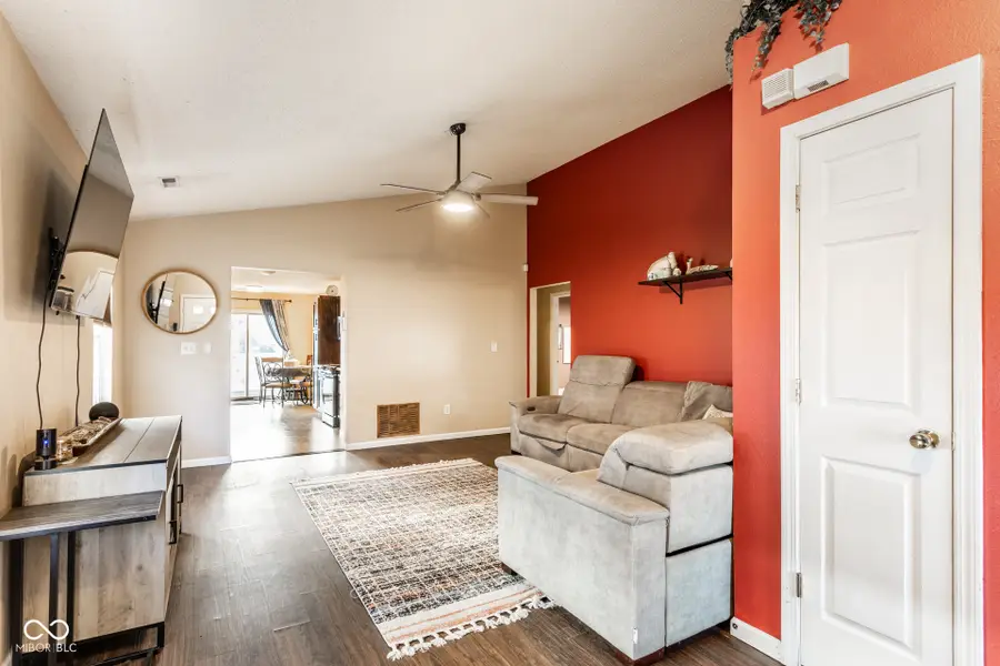 671 Day Break Drive, Greenwood, IN 46143 - Image #3