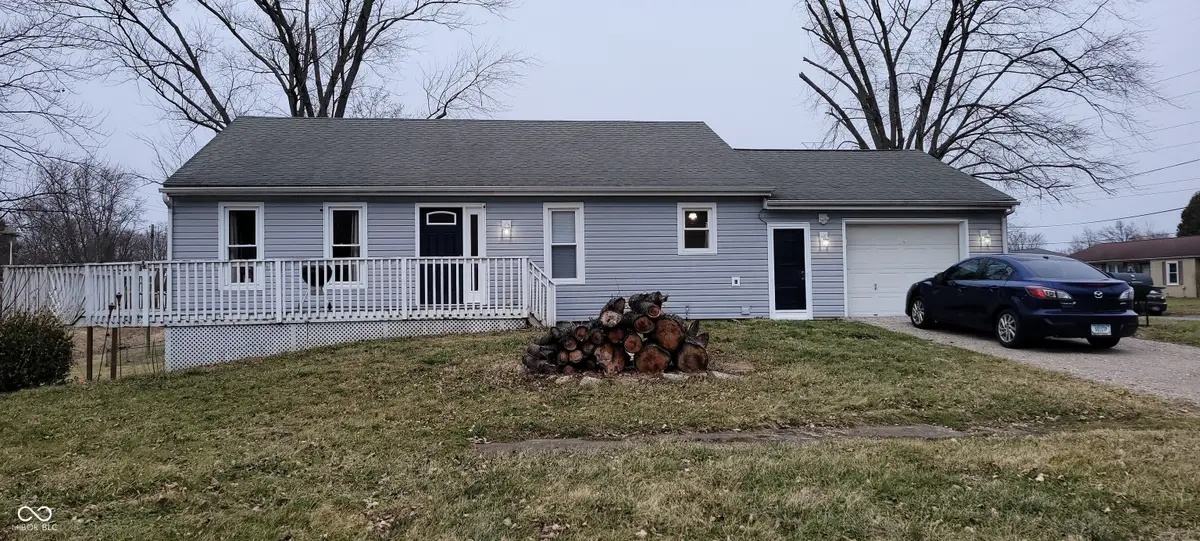 4940 Regency Drive, Columbus, IN 47203 - #1