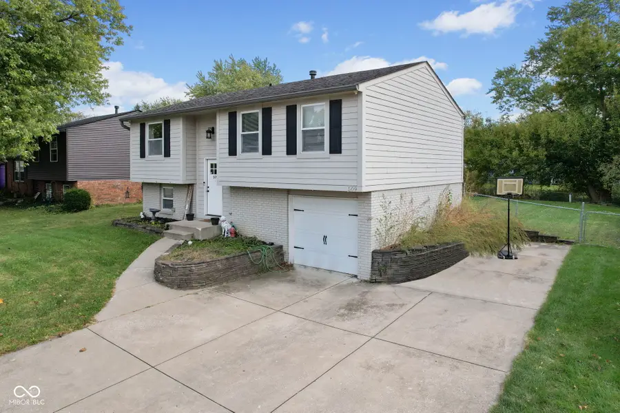 509 Dangerfield Drive, Beech Grove, IN 46107 - Image #2