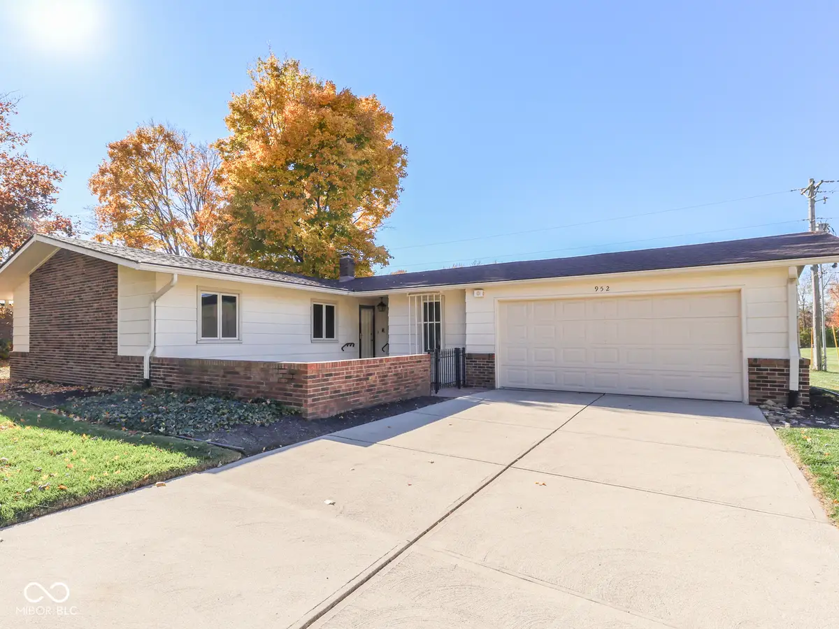 952 Santa Ana Drive, Greenwood, IN 46143 - Image #1