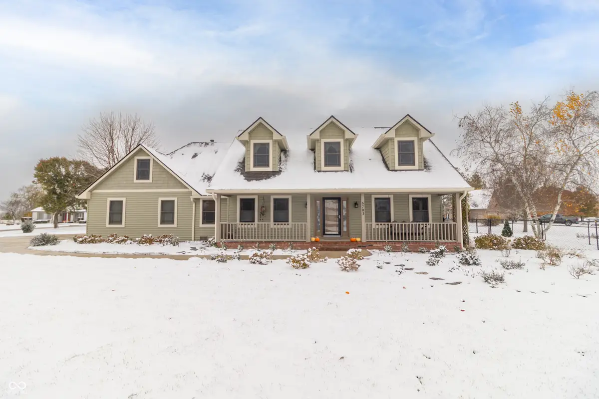 6703 W Suncloud Drive, New Palestine, IN 46163 - Image #1