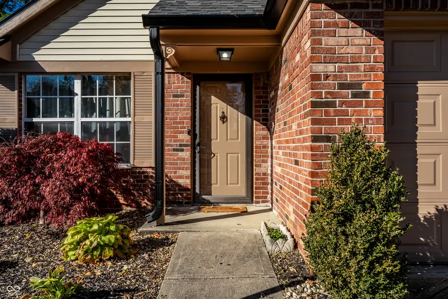 9677 Pine Ridge E Drive, Fishers, IN 46038 - Image #2