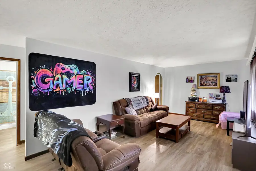 120 Totten Drive, Greenwood, IN 46143 - Image #2