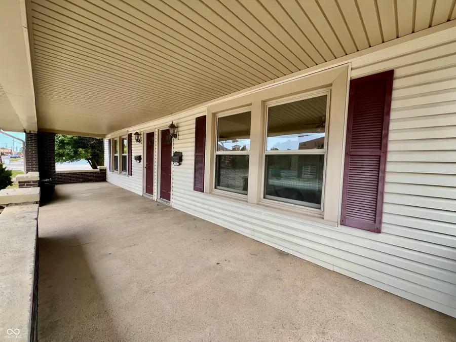 250 252 W Washington Street, Frankfort, IN 46041 - Image #2