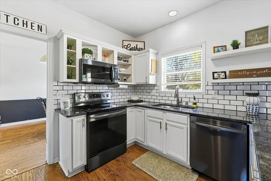 7992 Cobblesprings Drive, Avon, IN 46123 - Image #3