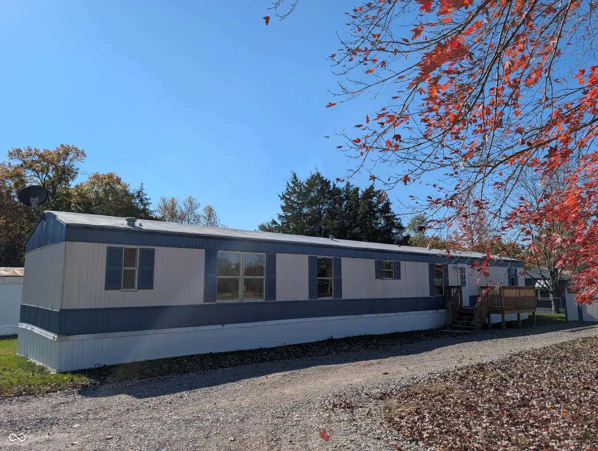 3517 Country Manor Street, North Vernon, IN 47265 - Image #1