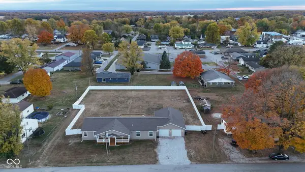 112 E College Street, Bainbridge, IN 46105