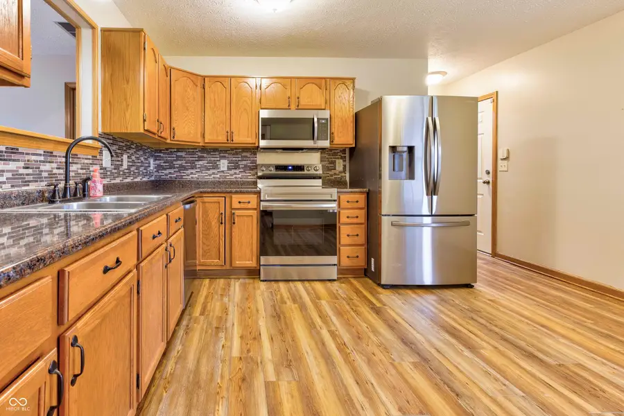 267 Pineview Drive, Mooresville, IN 46158 - Image #2