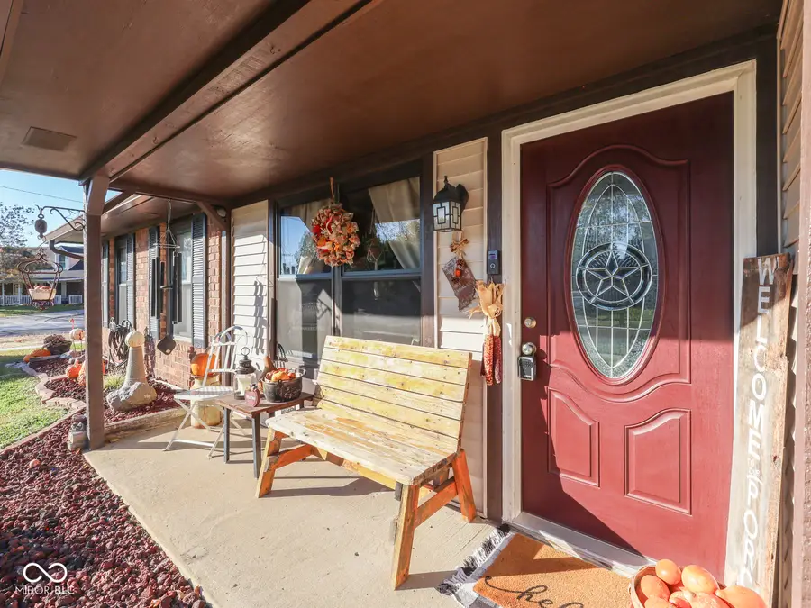 510 Greensprings Drive, Whiteland, IN 46184 - Image #2