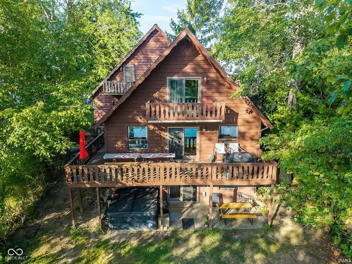 8710 E Susanna Lane, North Webster, IN 46555 - Image #1