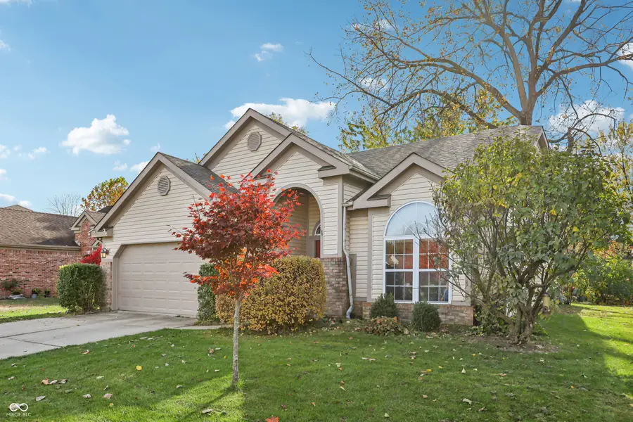 629 Beaverbrook Drive, Carmel, IN 46032 - Image #2