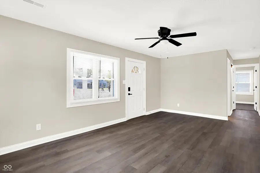 304 Sunset Drive, Shelbyville, IN 46176 - Image #3