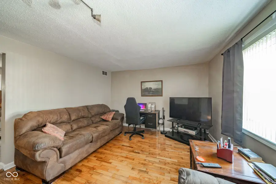 6221 W Penrod Road, Muncie, IN 47304 - Image #3