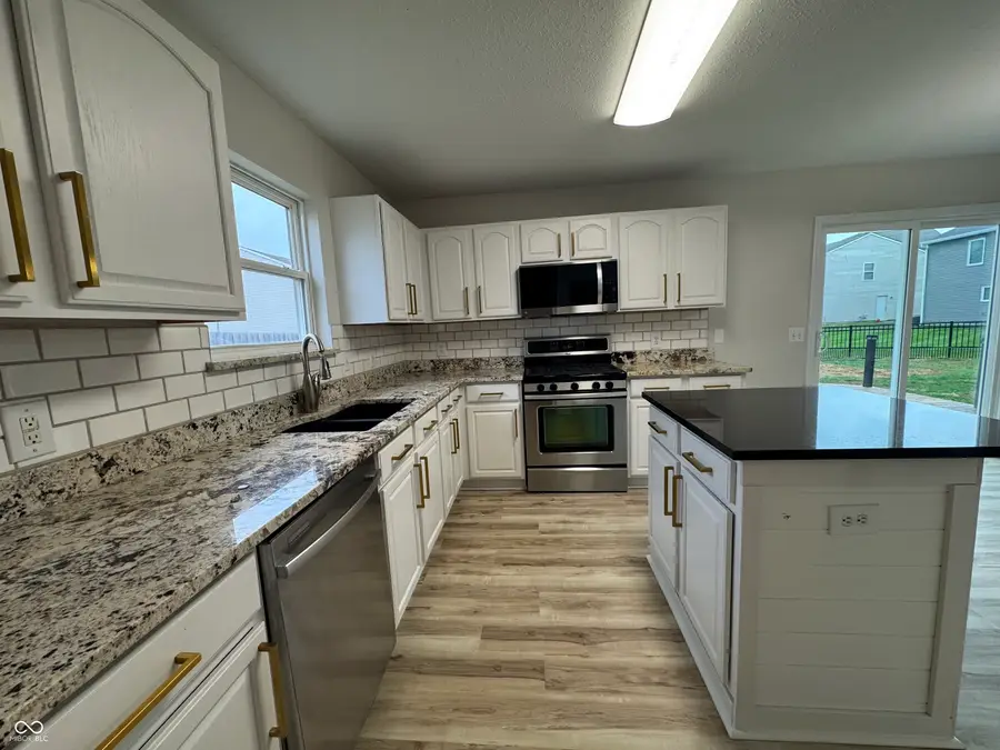 13125 Zinfandel Place, Fishers, IN 46038 - Image #2