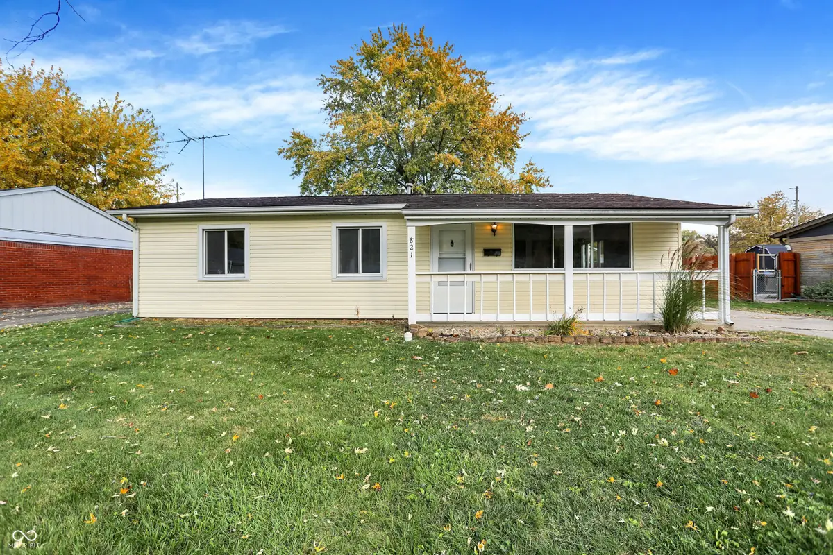 821 Princeton Drive, New Whiteland, IN 46184 - Image #1