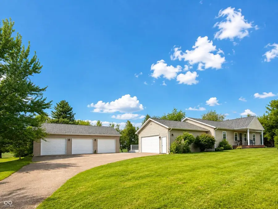 201 Janeway Drive, Veedersburg, IN 47987 - #2