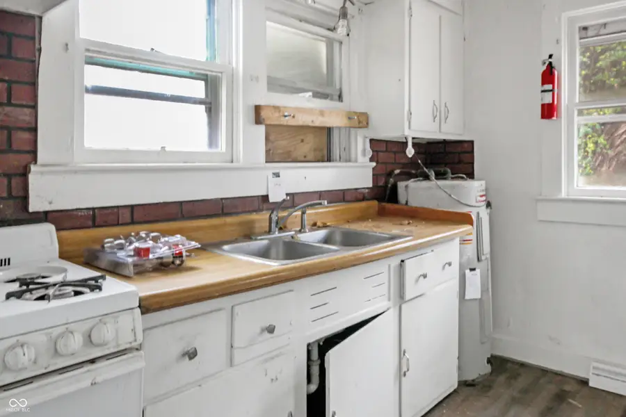 764 W Bellevue Avenue, Scottsburg, IN 47170 - Image #3