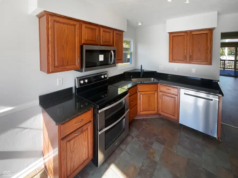 6880 Cherry Blossom East Drive, Fishers, IN 46038 - Image #2