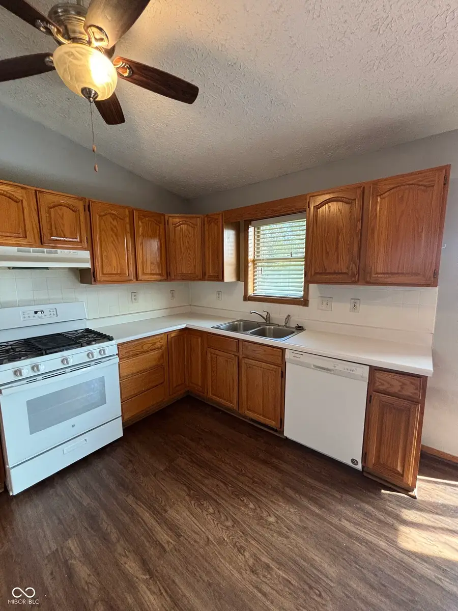 7951 Murrelet Street, Hobart, IN 46342 - Image #2