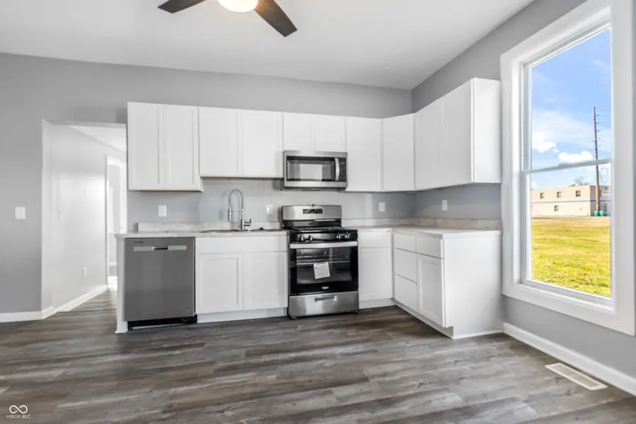 215 E Main Street, Mooresville, IN 46158 - Image #3