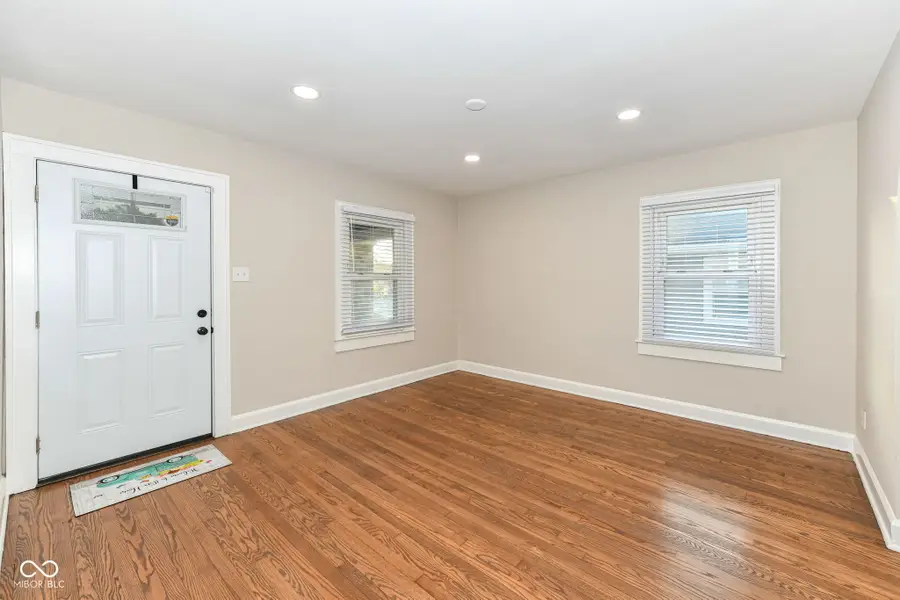324 E Southern Avenue, Indianapolis, IN 46225 - Image #2