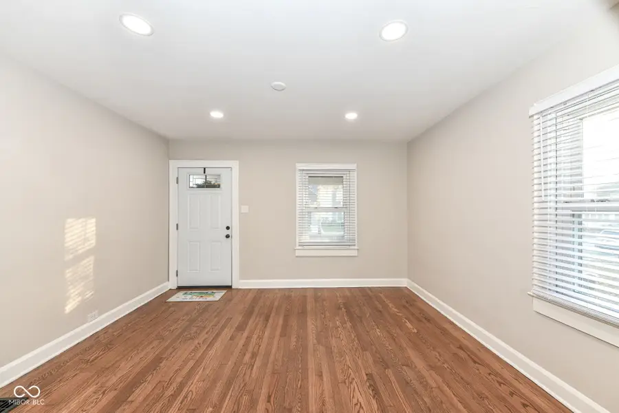 324 E Southern Avenue, Indianapolis, IN 46225 - Image #3