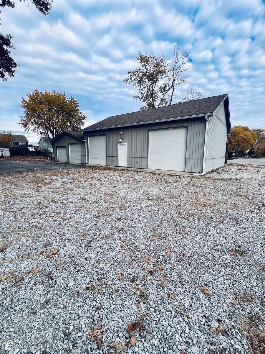 7814 E County Road 200 N, Avon, IN 46123 - Image #2