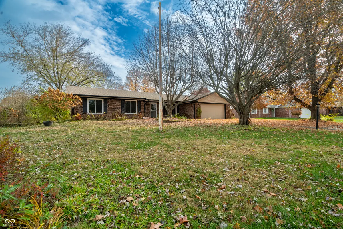 125 N Windmill Trail, Greenwood, IN 46142 - Image #1